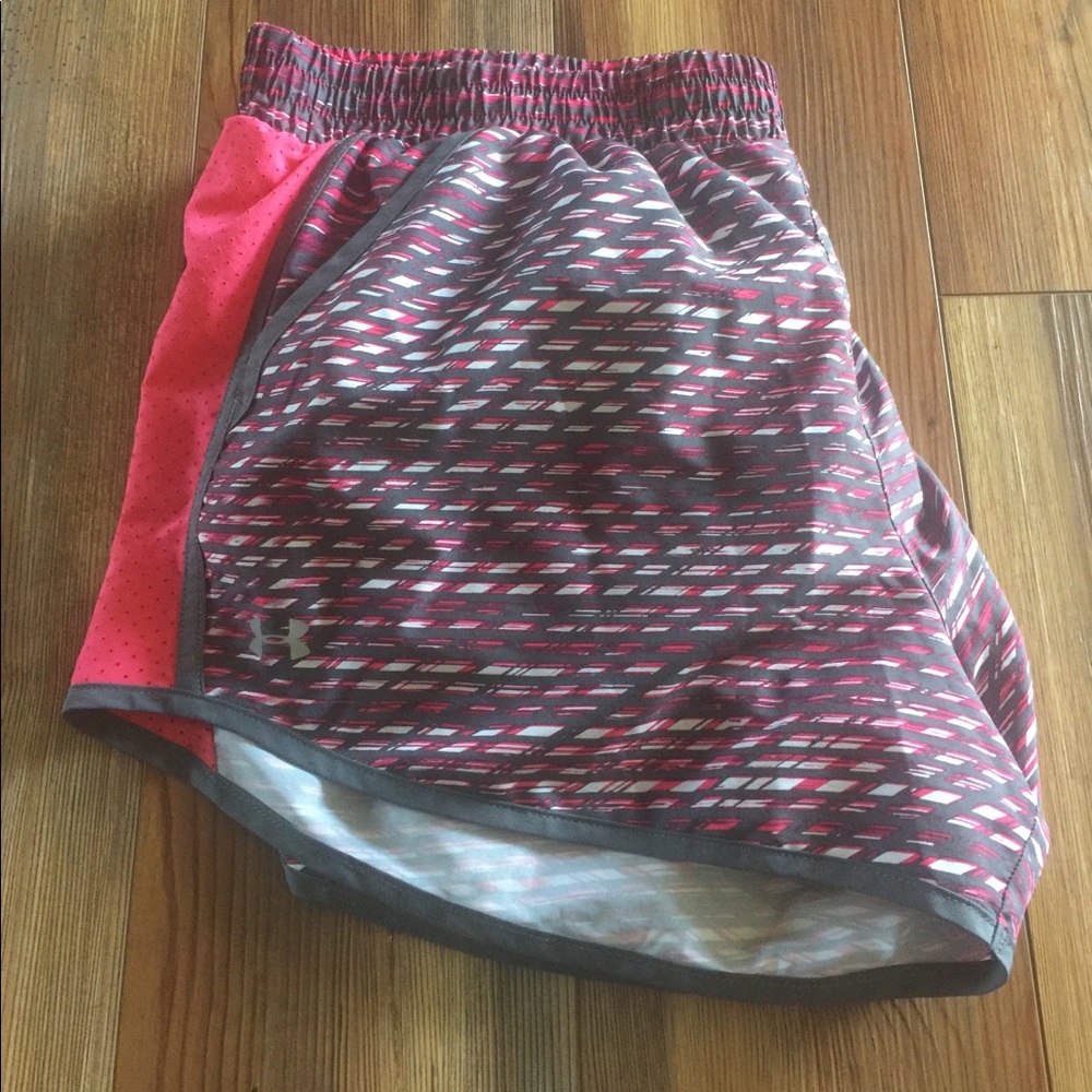 Under Armour Shorts large pockets
